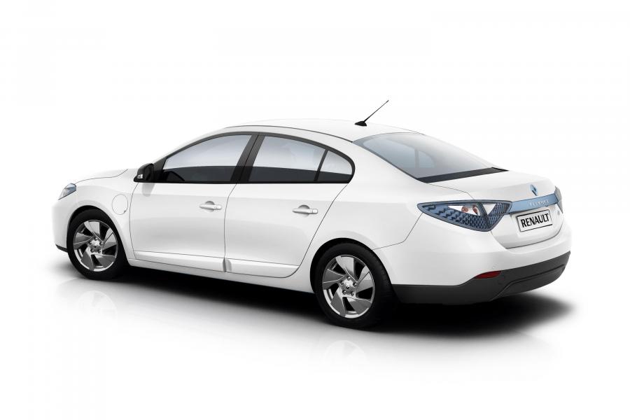  Renault Fluence Z.E. 2011 года  (фото 6 из 10)